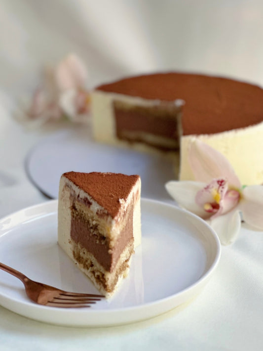Tiramisu mousse cake