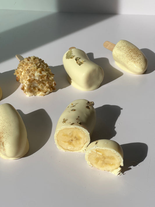 Covered chocolate bananas