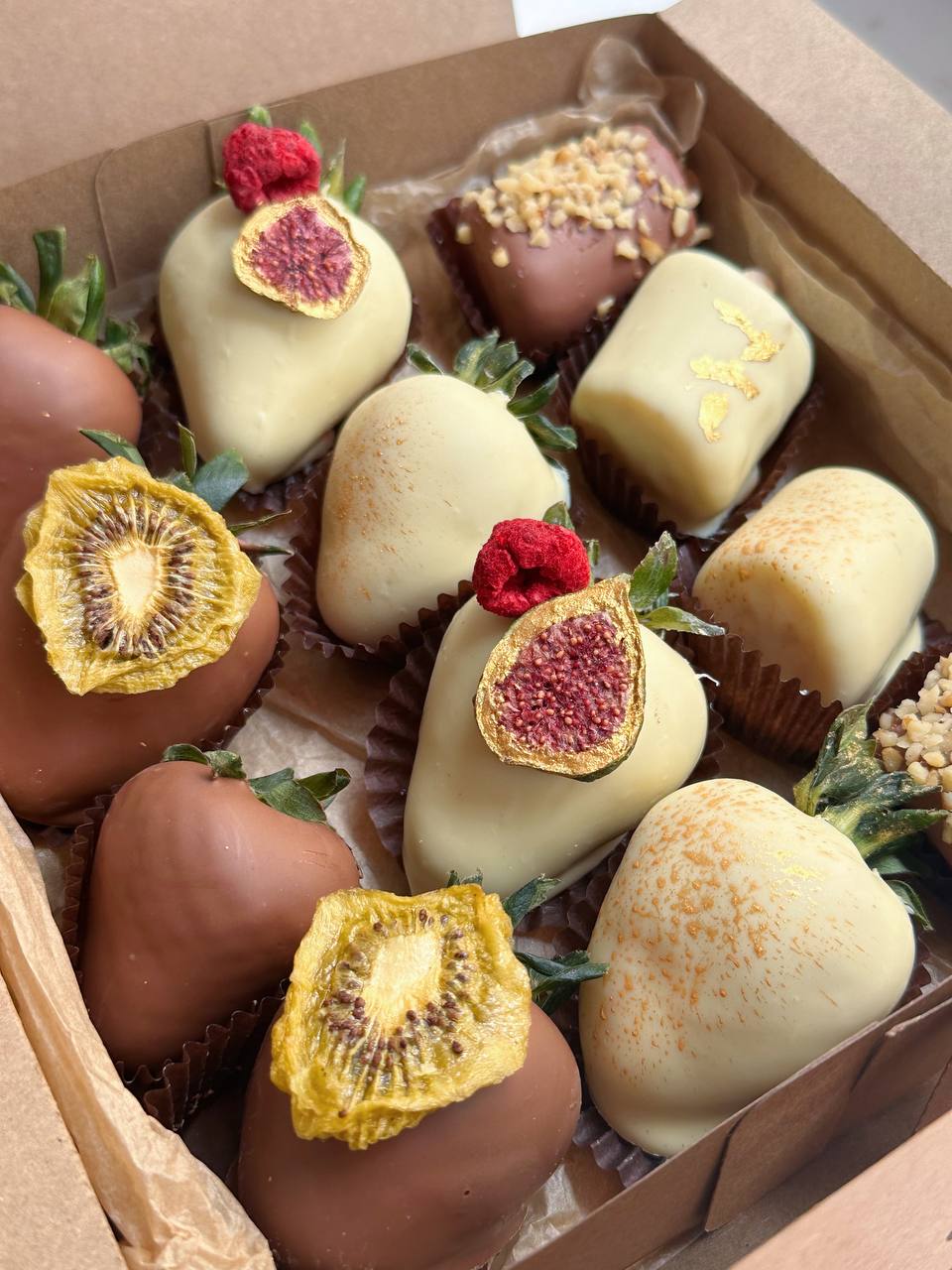 Covered chocolate strawberries
